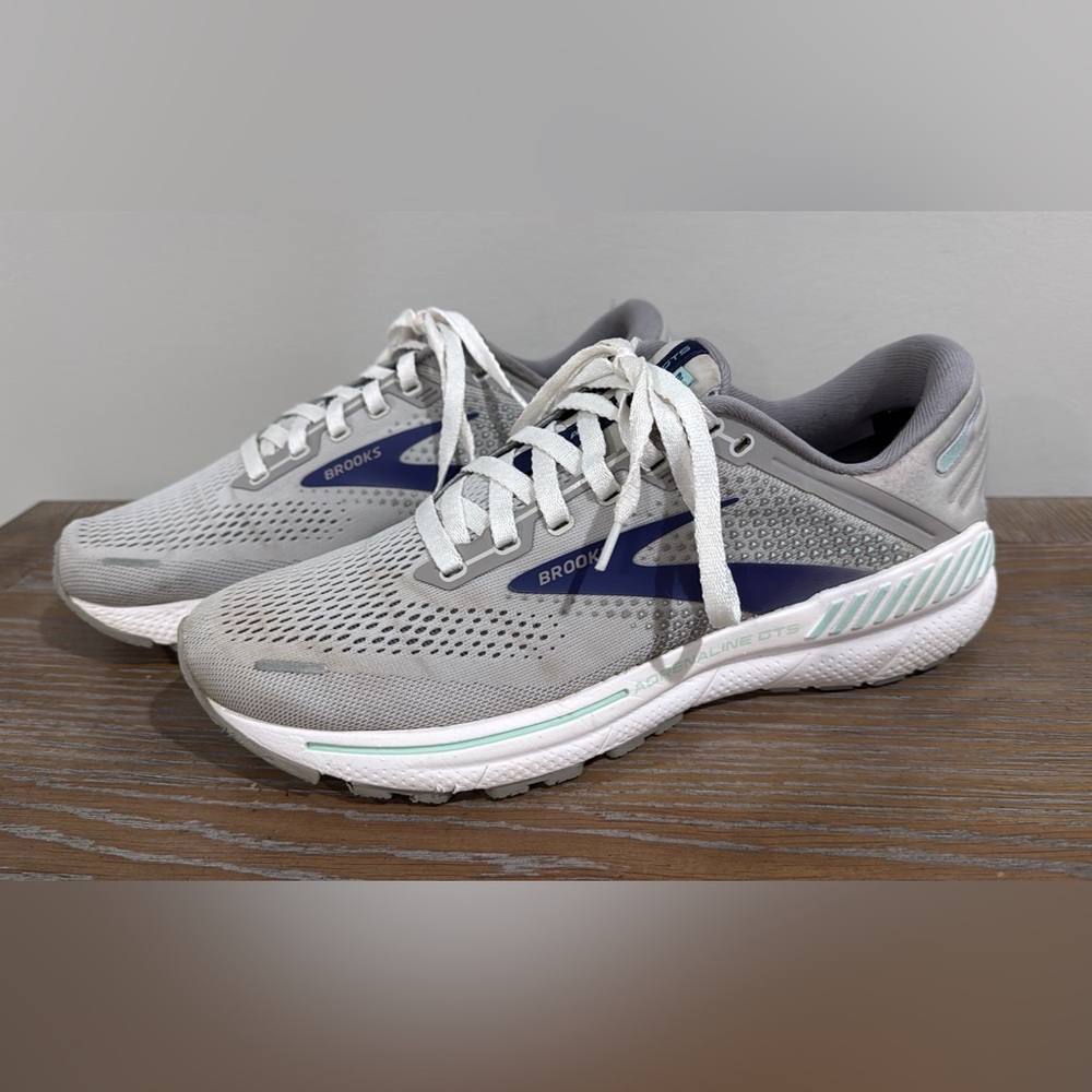‼️SOLD‼️Brooks Adrenaline GTS 22 Women's Gray and Blue